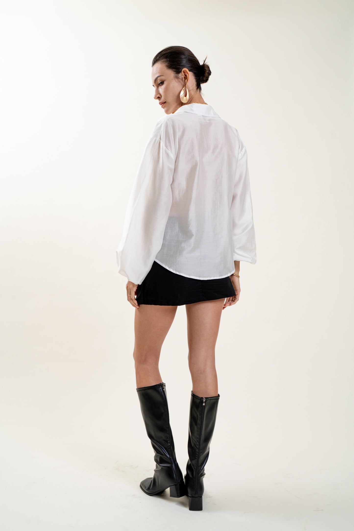 Linéa Top(White) - Pre Order