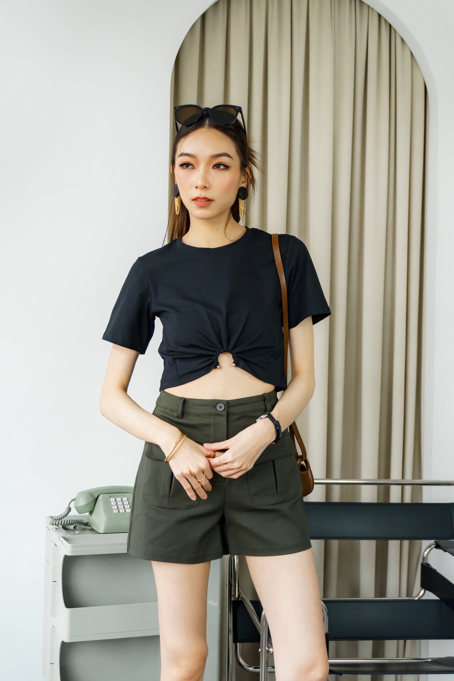 Ring-Accent Top (Black)