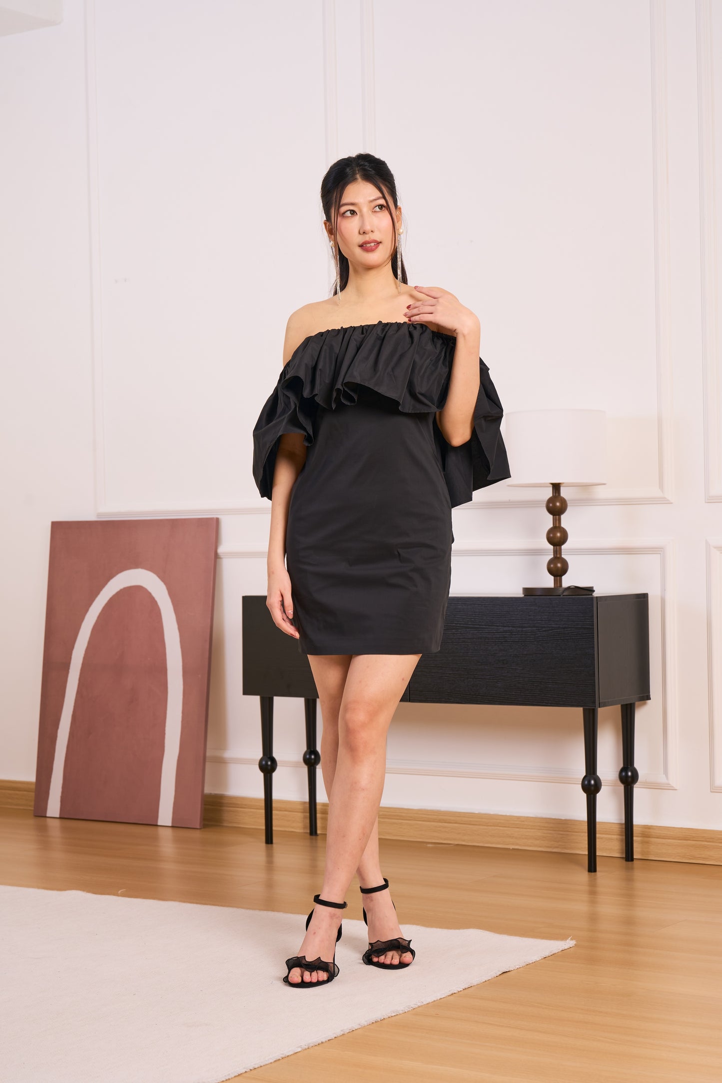 Noir Off-Shoulder Dress(Black)