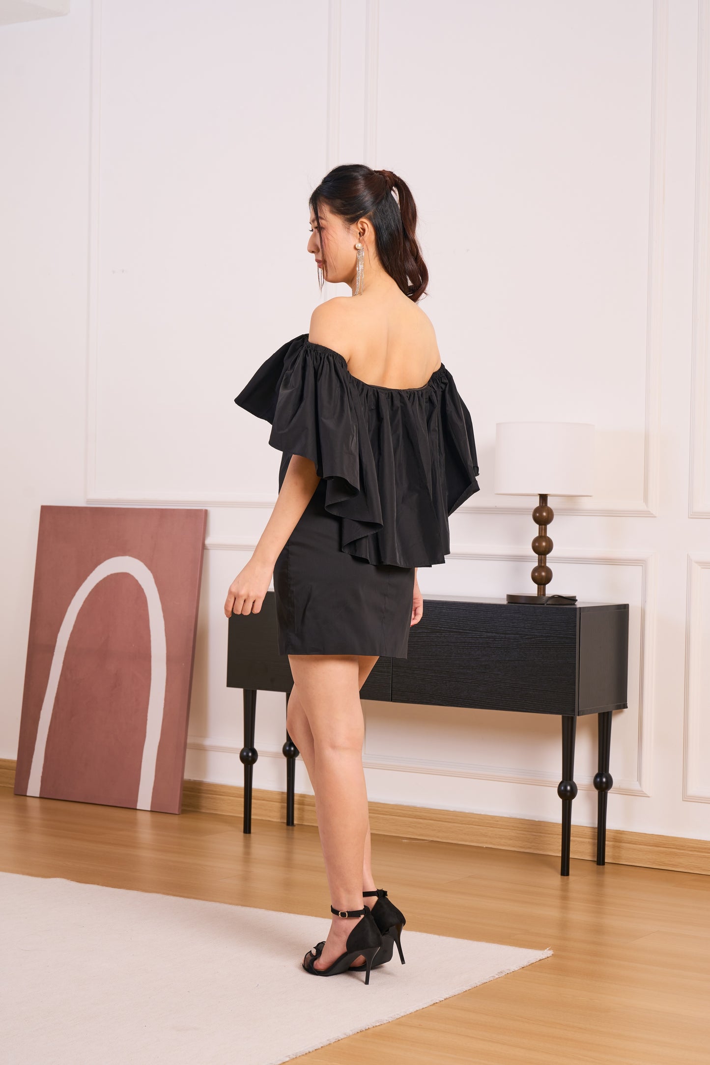 Noir Off-Shoulder Dress(Black)
