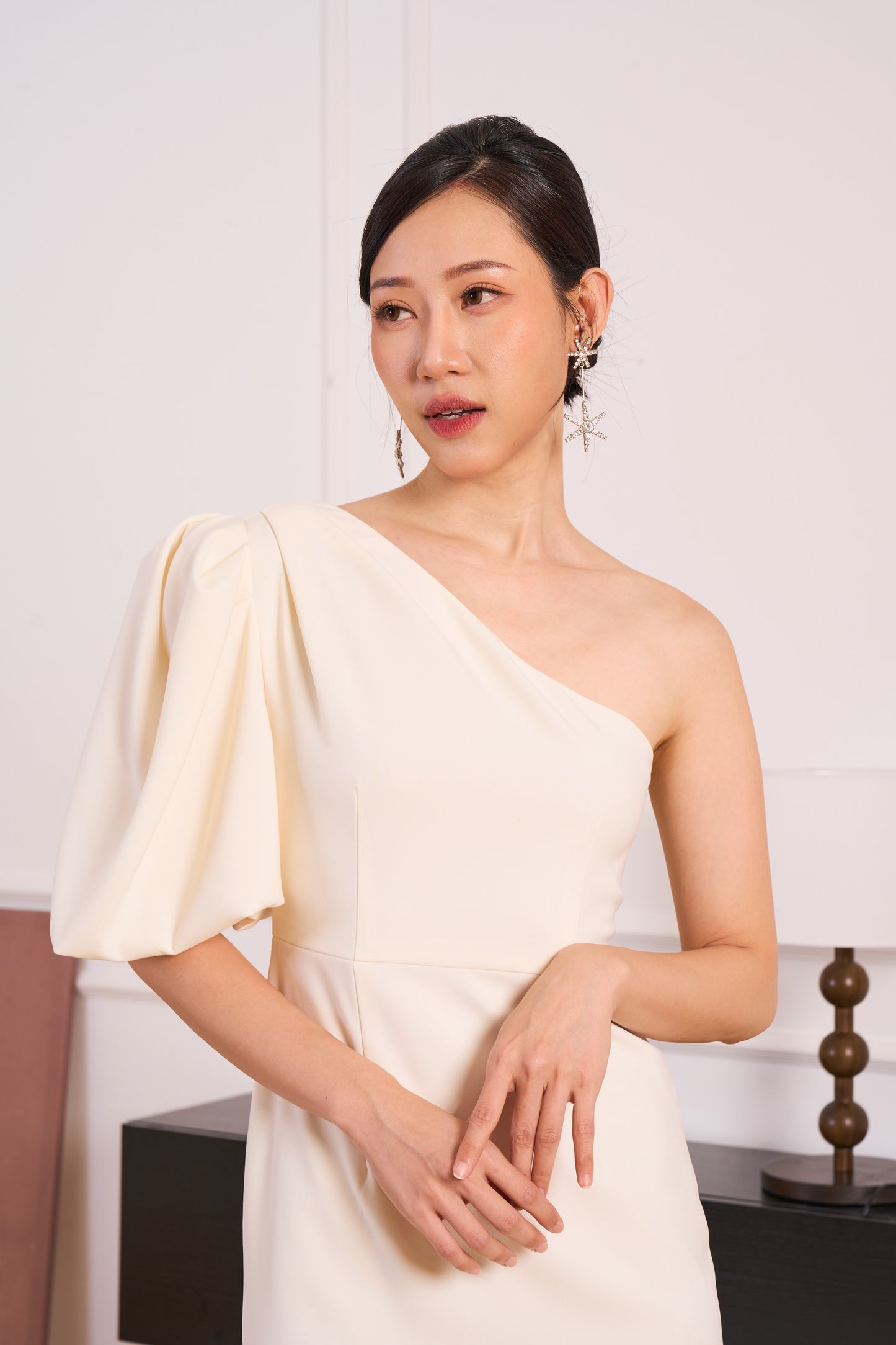 Effortless One-Shoulder Dress(White)
