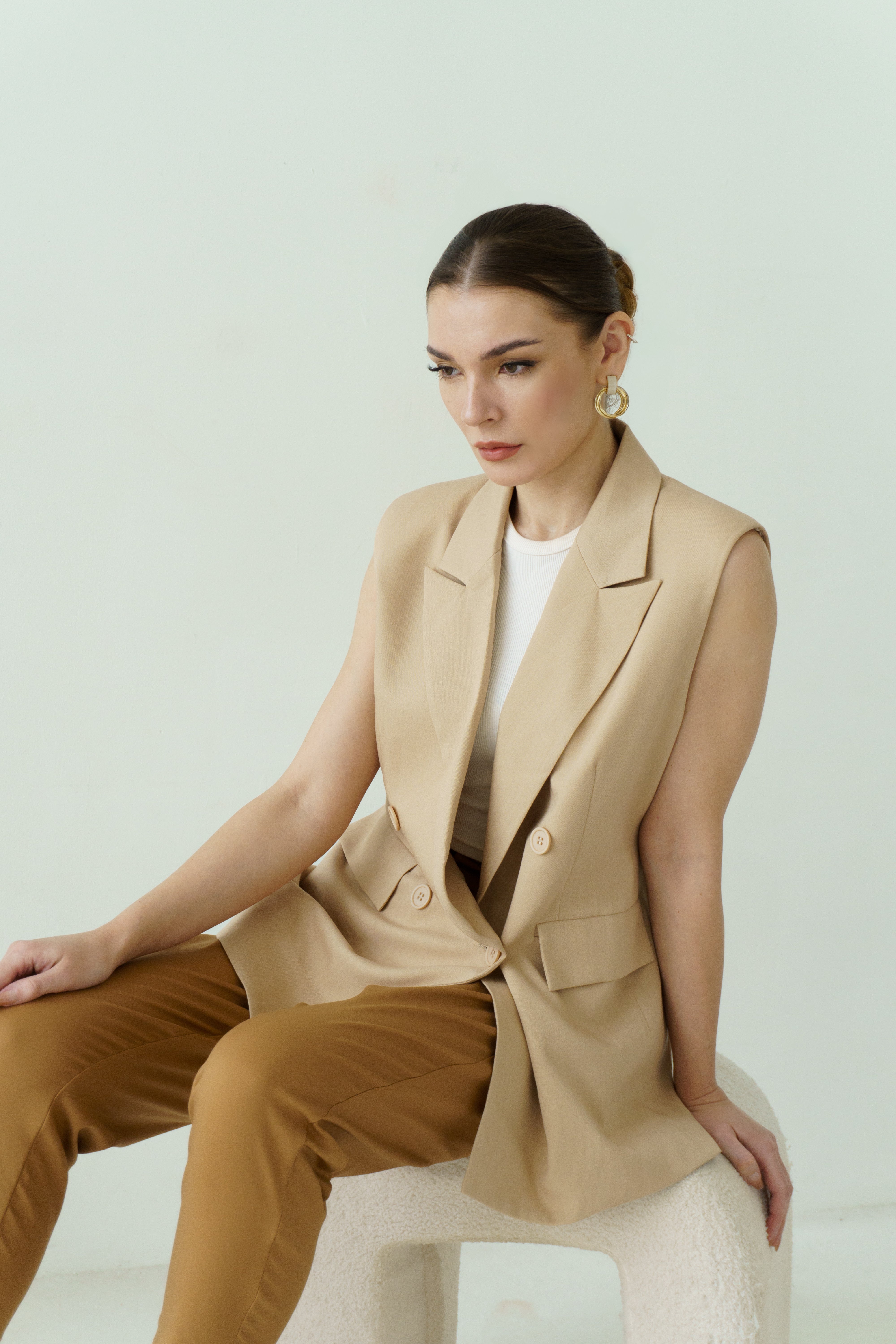 Sleeveless Coat (Beige) – CHRISTIE LOO DESIGN SDN. BHD.