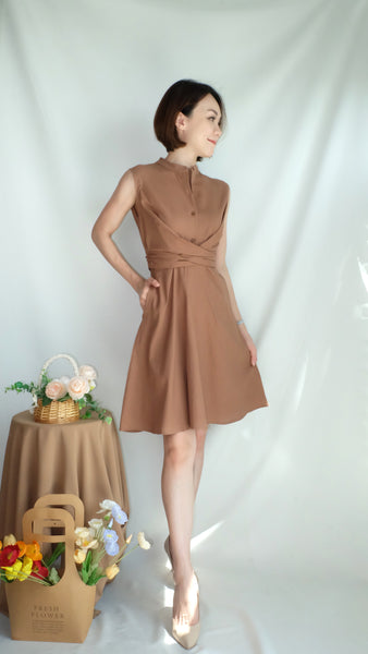 EMMELINE DRESS [BROWN]