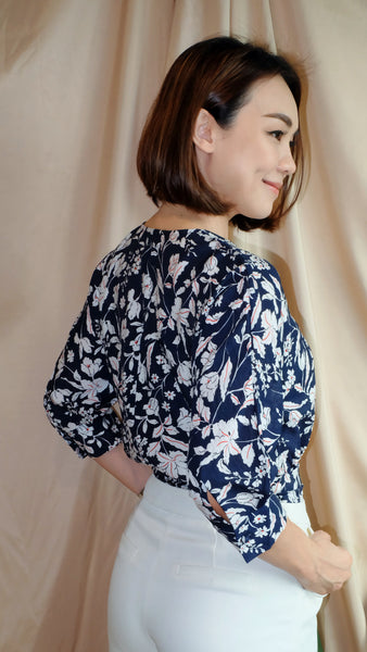 CLEO TOP [NAVY]